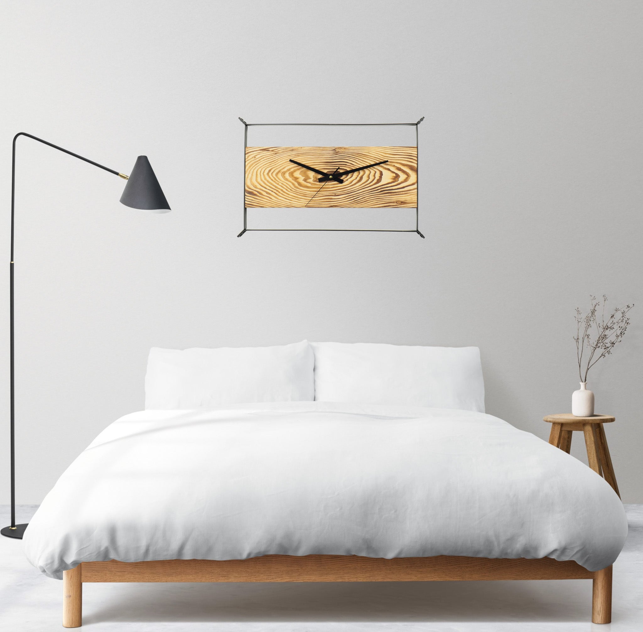 Metal Çerçeveli Dikdörtgen Köknar Ağacı Duvar Saati