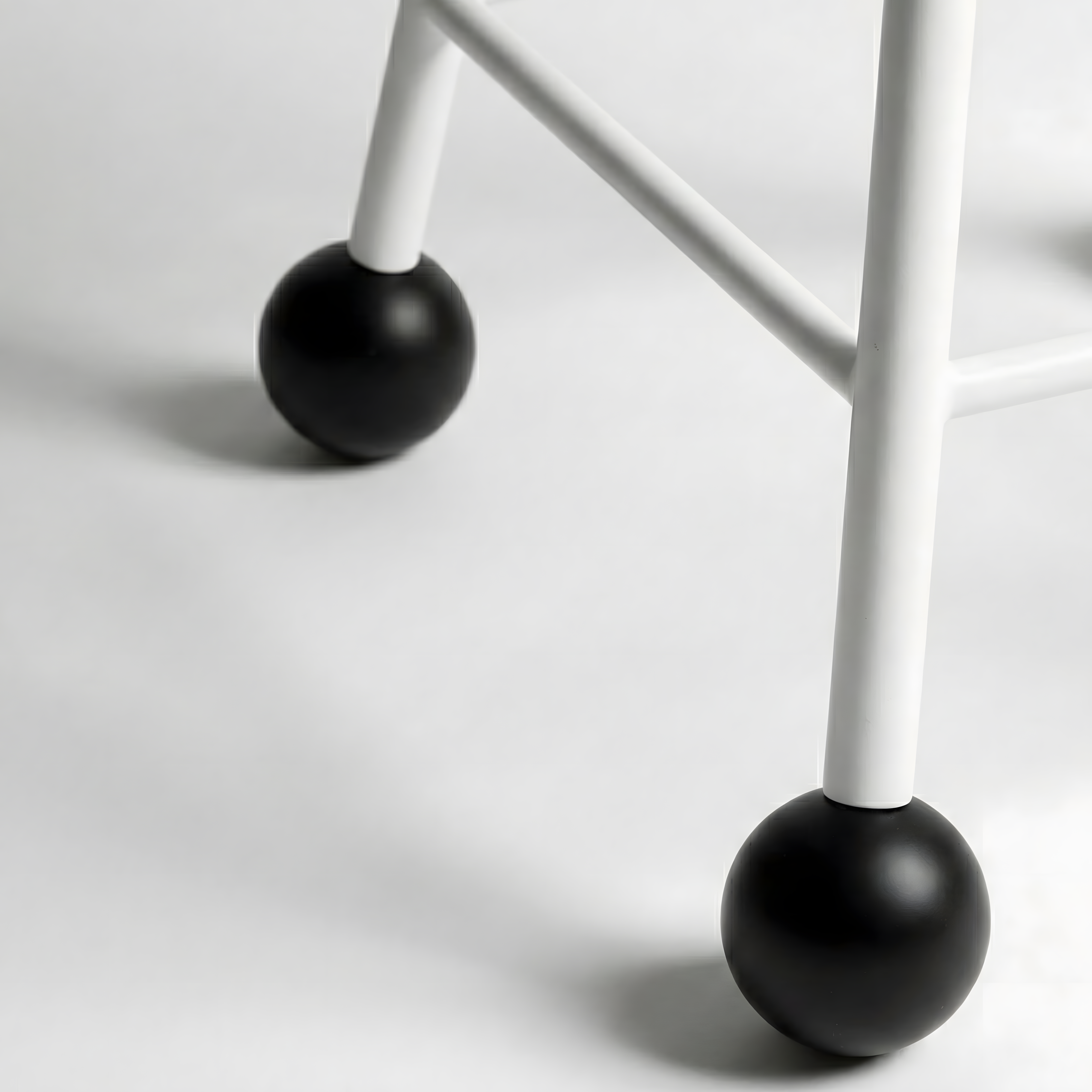 Tabure Deri Döşemeli Siyah Beyaz Metal Ayaklı – 55cm