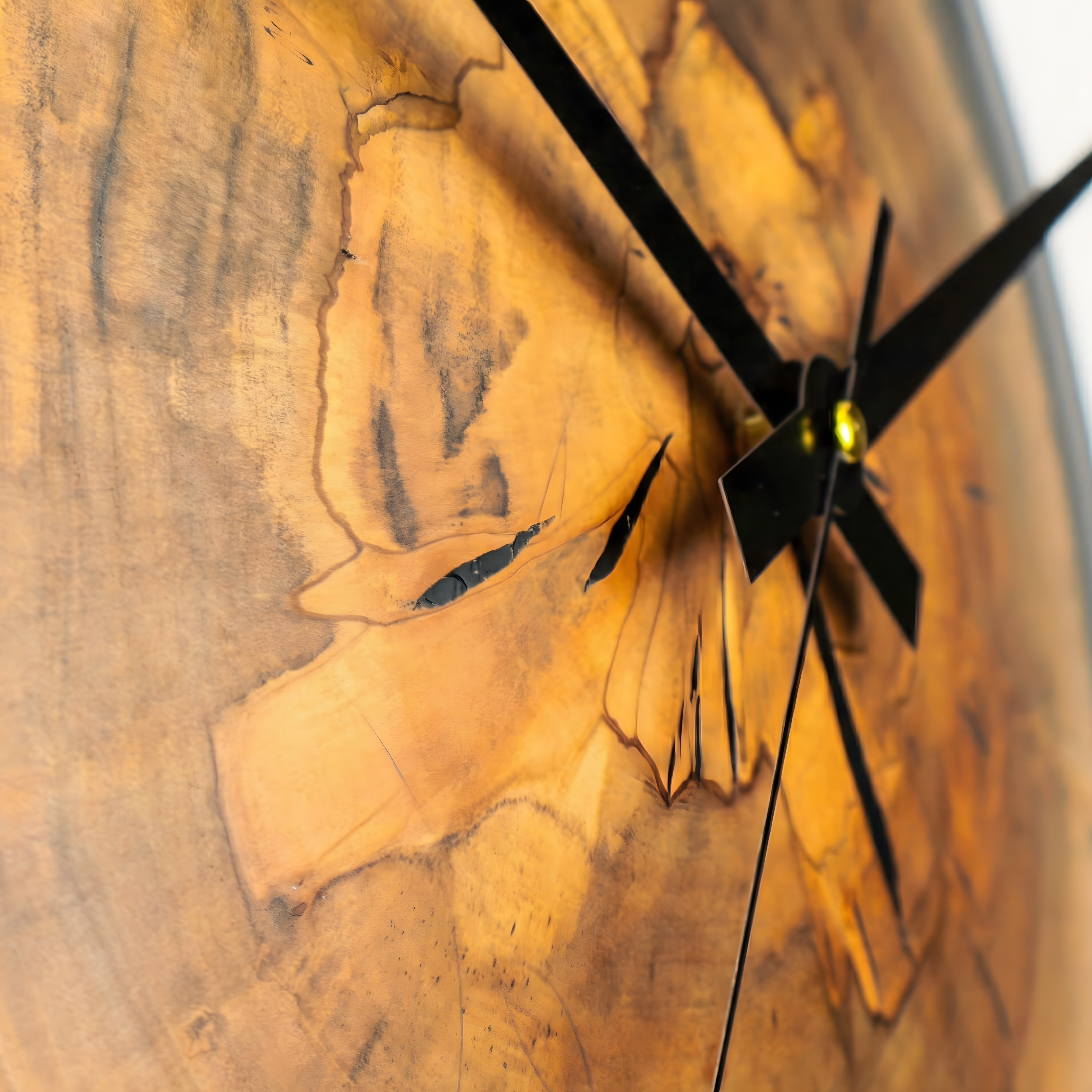 Duvar Saati Siyah Epoxy Bombeli – Ø49cm