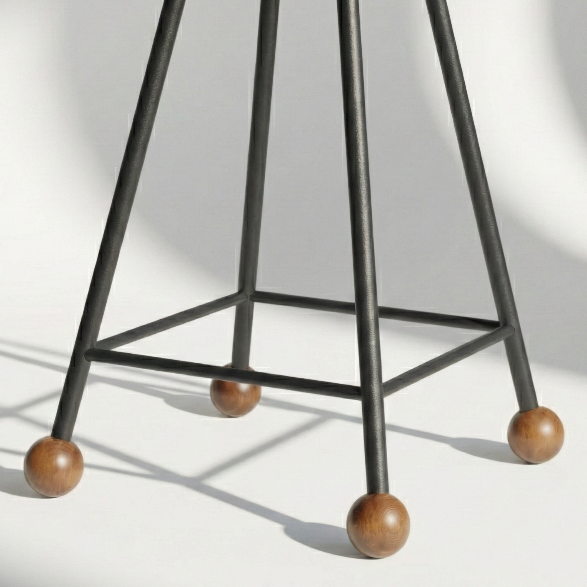 Bar Taburesi Deri Döşemeli Siyah Metal Ayaklı – 65cm