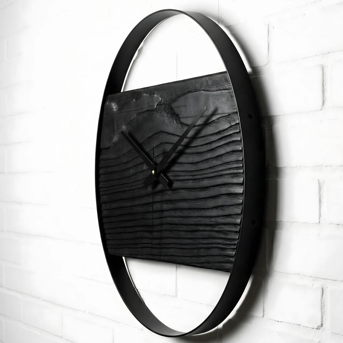 Siyah Köknar Duvar Saati | Shou Sugi Ban Ahşap (48cm)