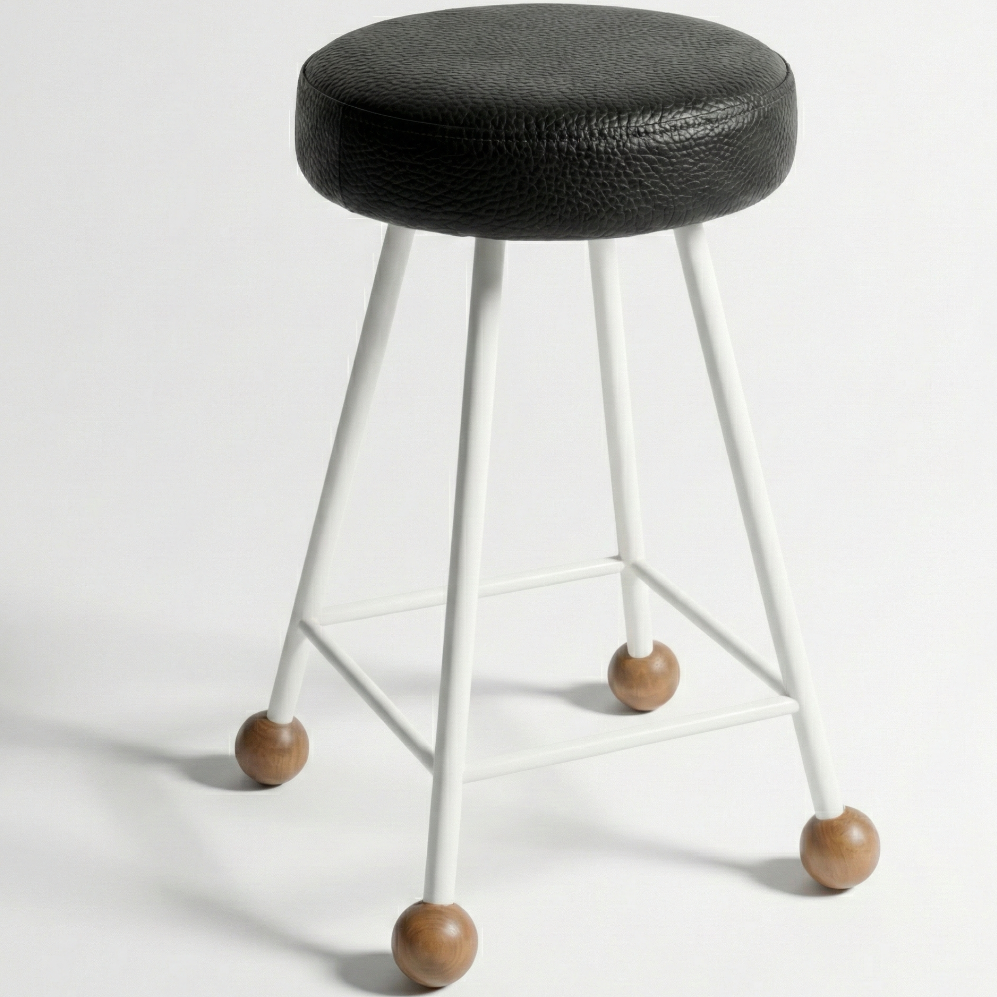 Tabure Deri Döşemeli Beyaz Metal Ayaklı – 55cm