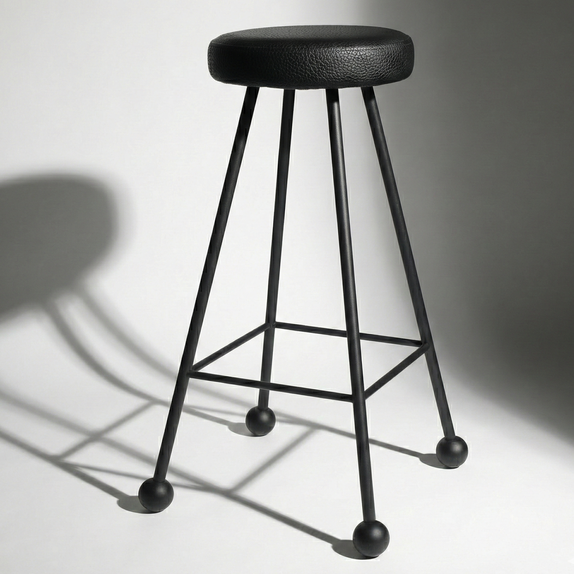 Bar Taburesi Deri Döşemeli Simsiyah Metal Ayaklı – 75cm