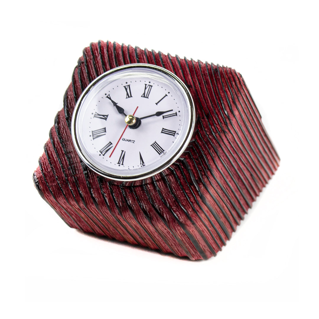 Köknar Ağacı Kırmızı Masa Saati