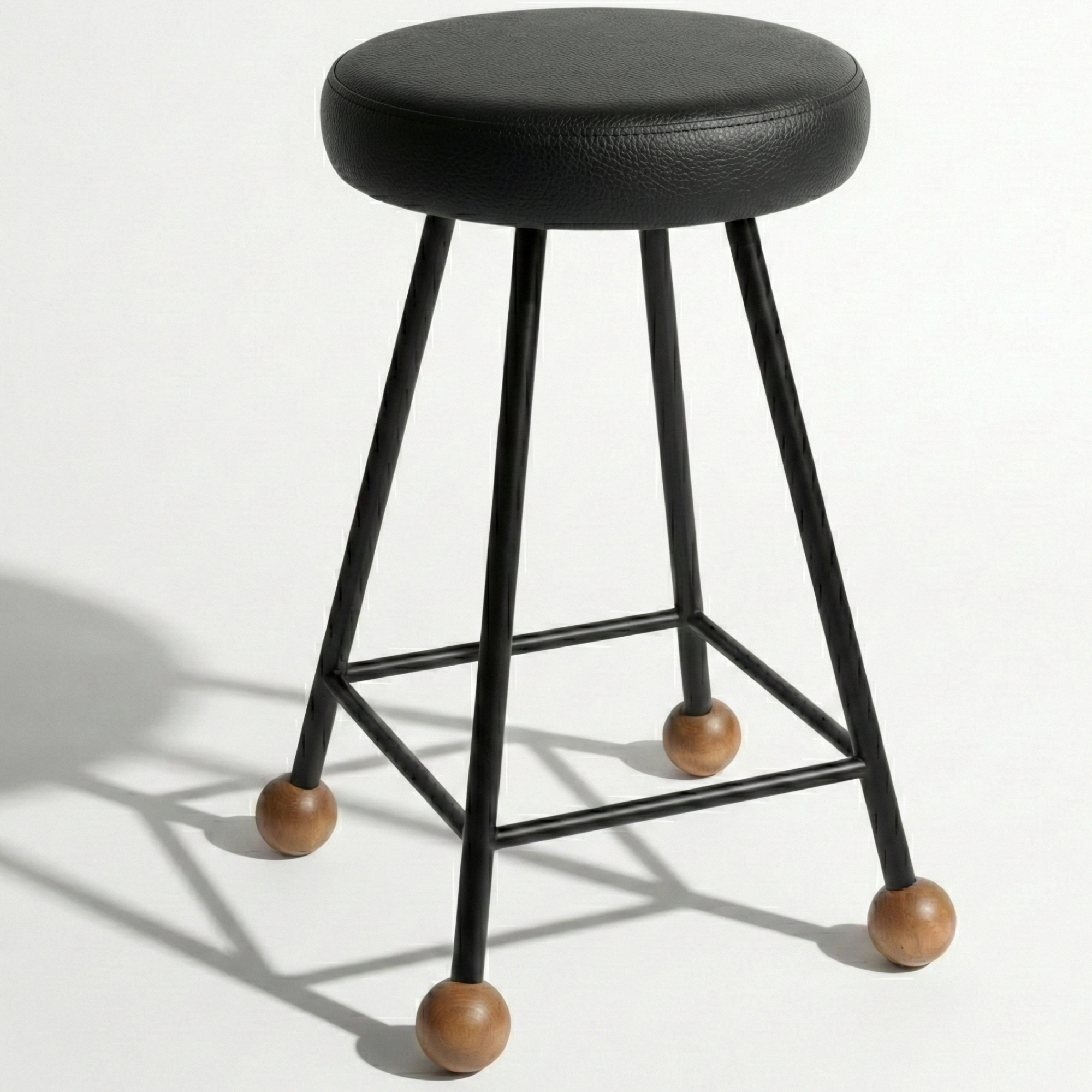 Tabure Deri Döşemeli Siyah Metal Ayaklı – 55cm