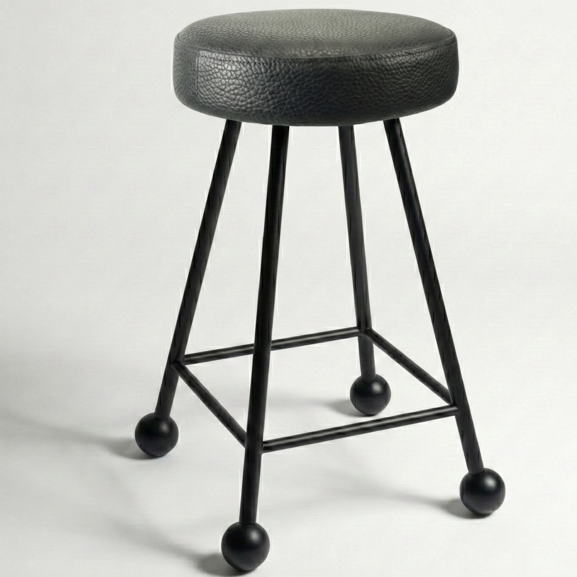 Tabure Deri Döşemeli Simsiyah Metal Ayaklı – 55cm