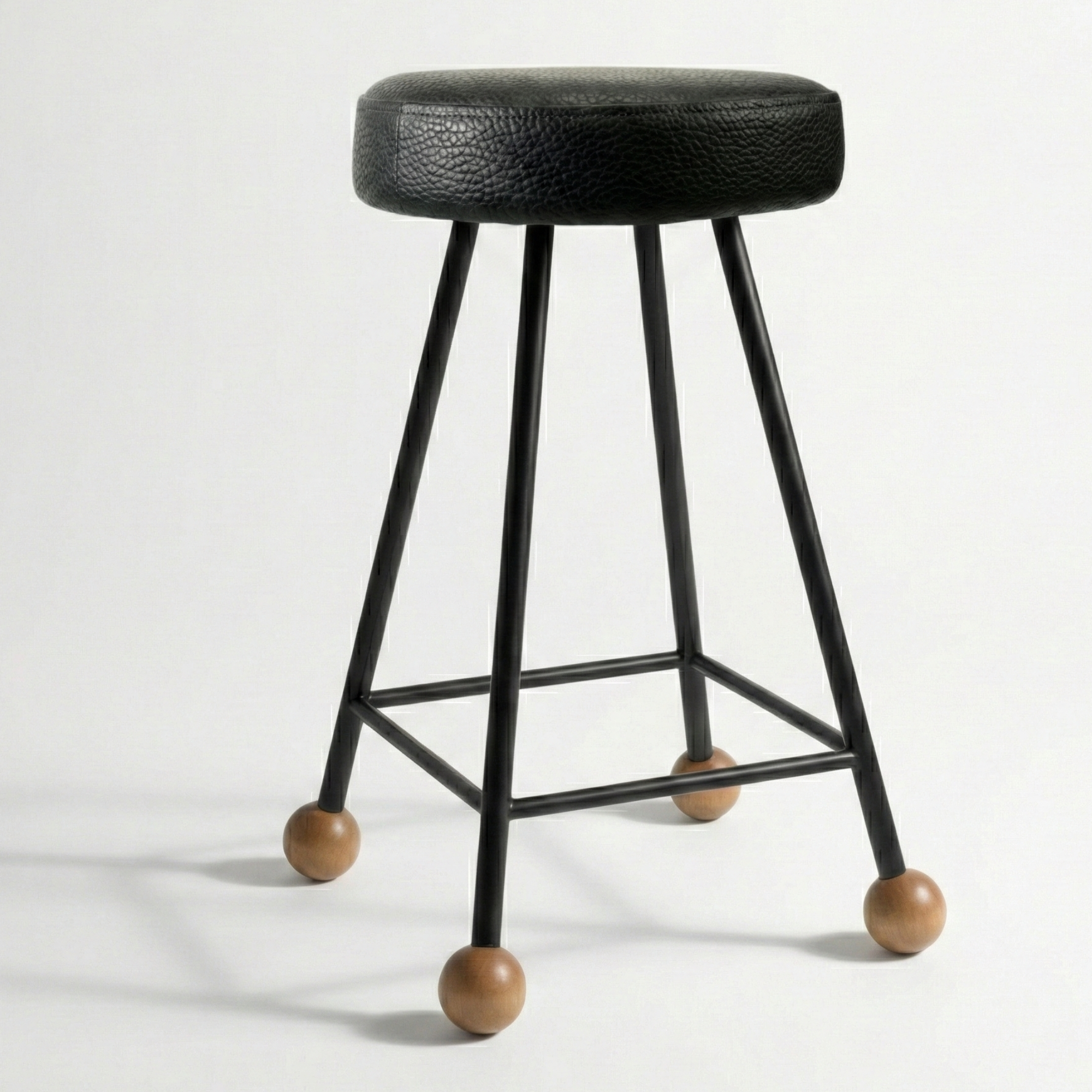 Tabure Deri Döşemeli Siyah Metal Ayaklı – 55cm