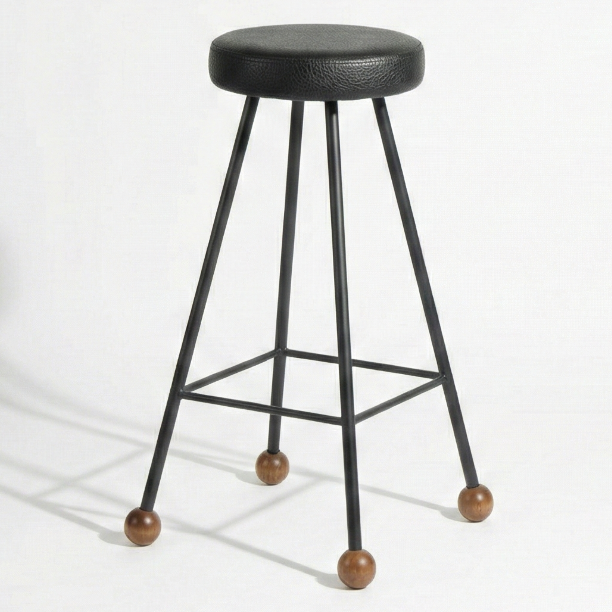 Bar Taburesi Deri Döşemeli Siyah Metal Ayaklı – 75cm