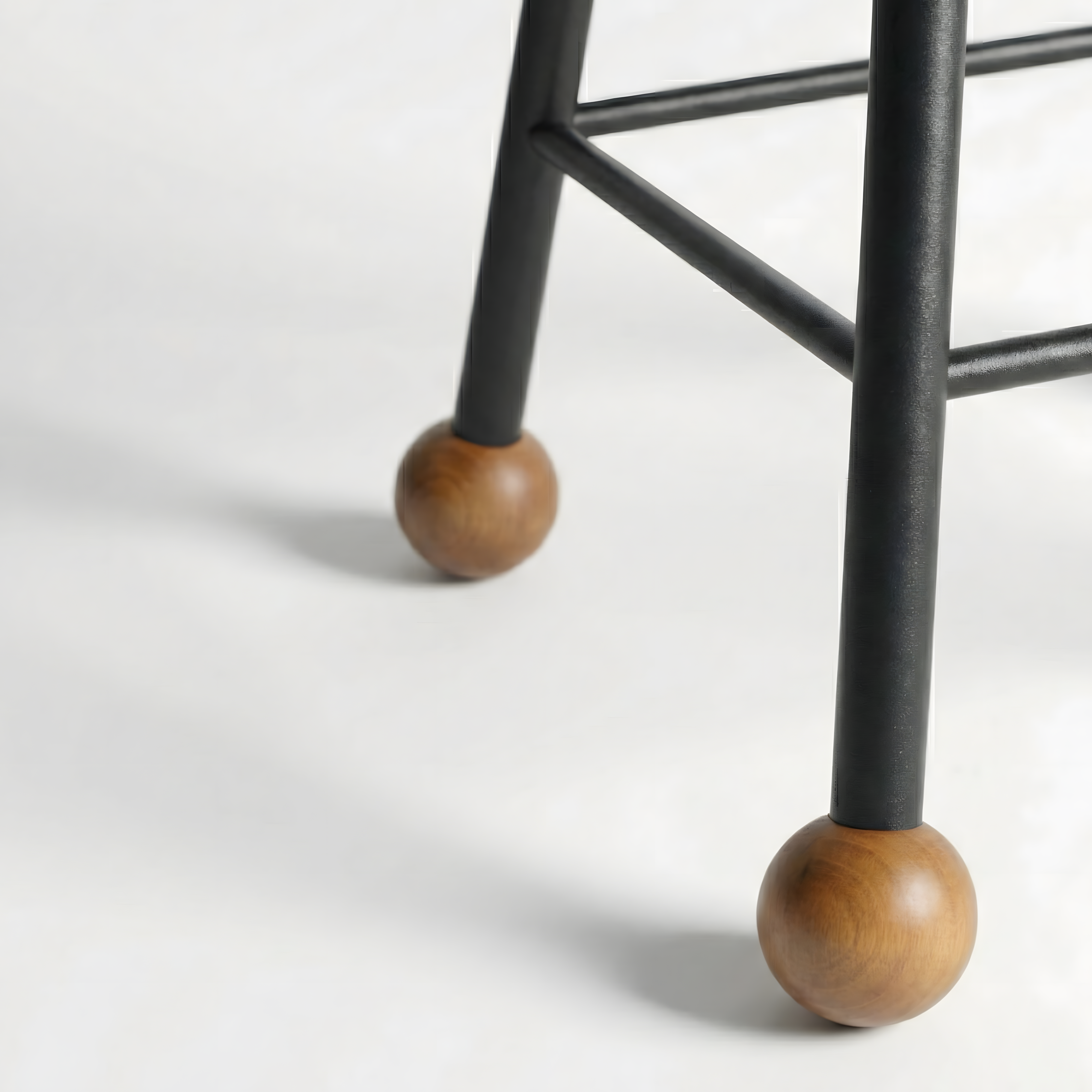 Tabure Ahşap Siyah Metal Ayaklı – 47cm