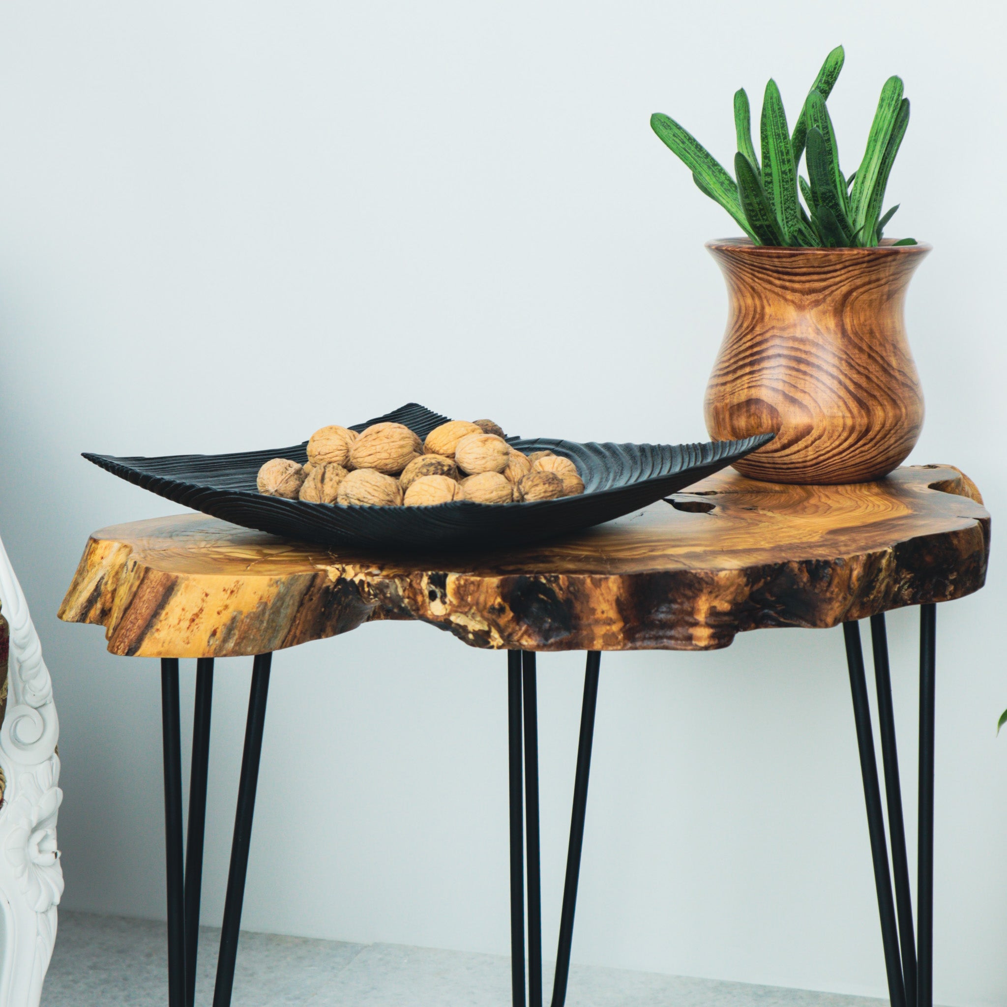 Köknar Ağacı Siyah Tabak