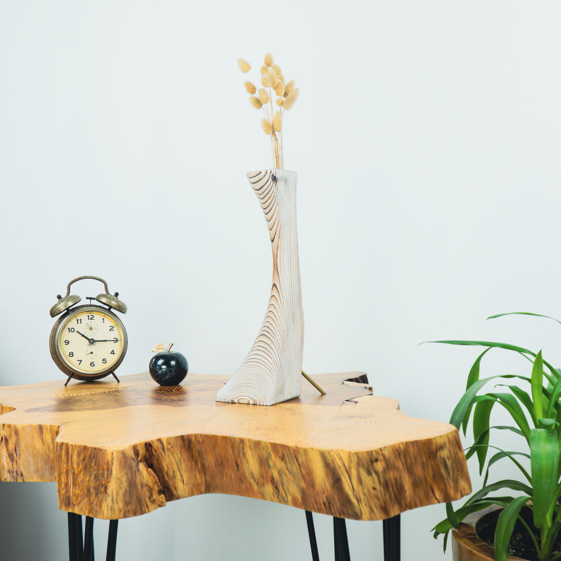 Köknar Ağacı Çiçek Vazosu