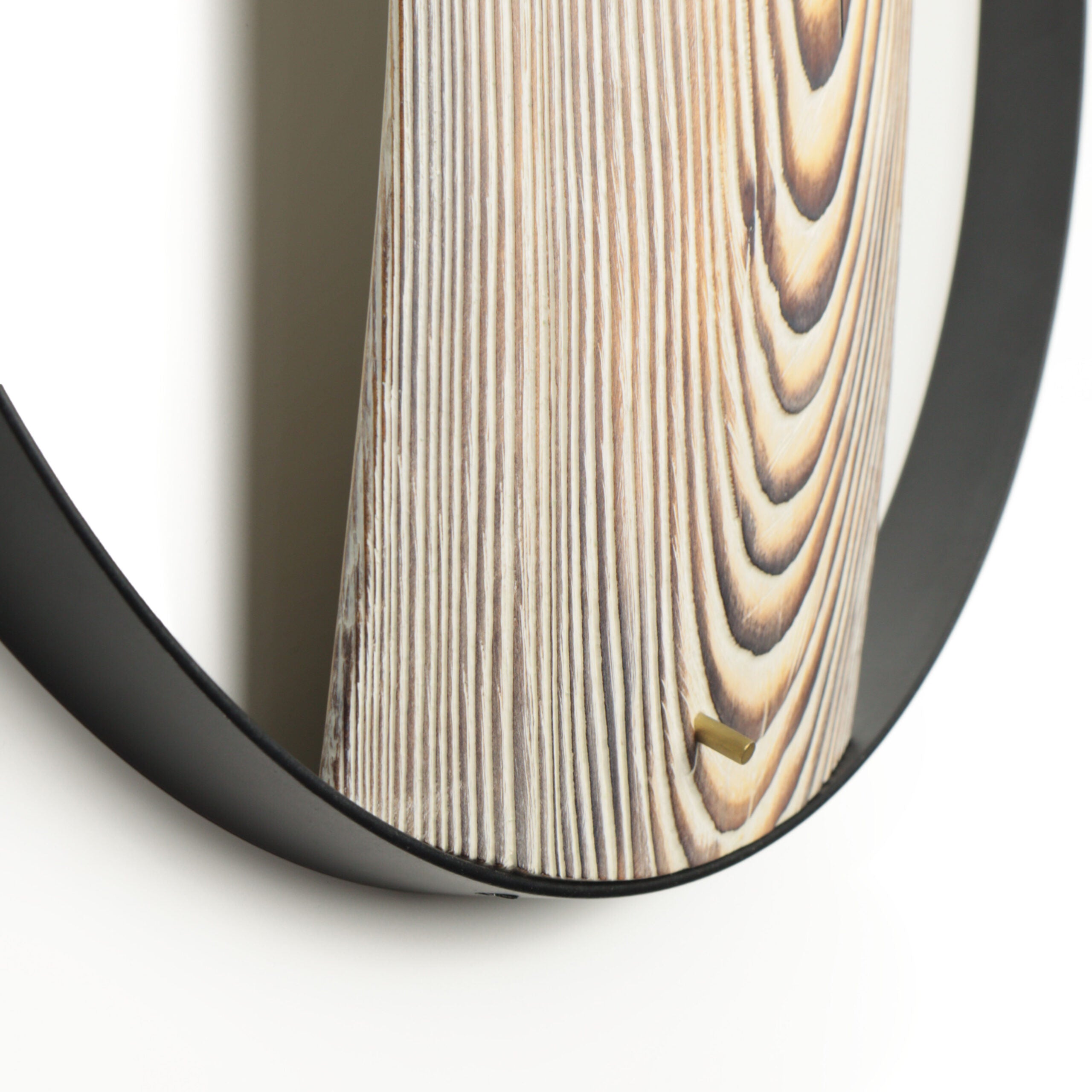 Duvar Saati Köknar Ağacı Eskitme Bombeli Metal Çemberli  – Ø48cm