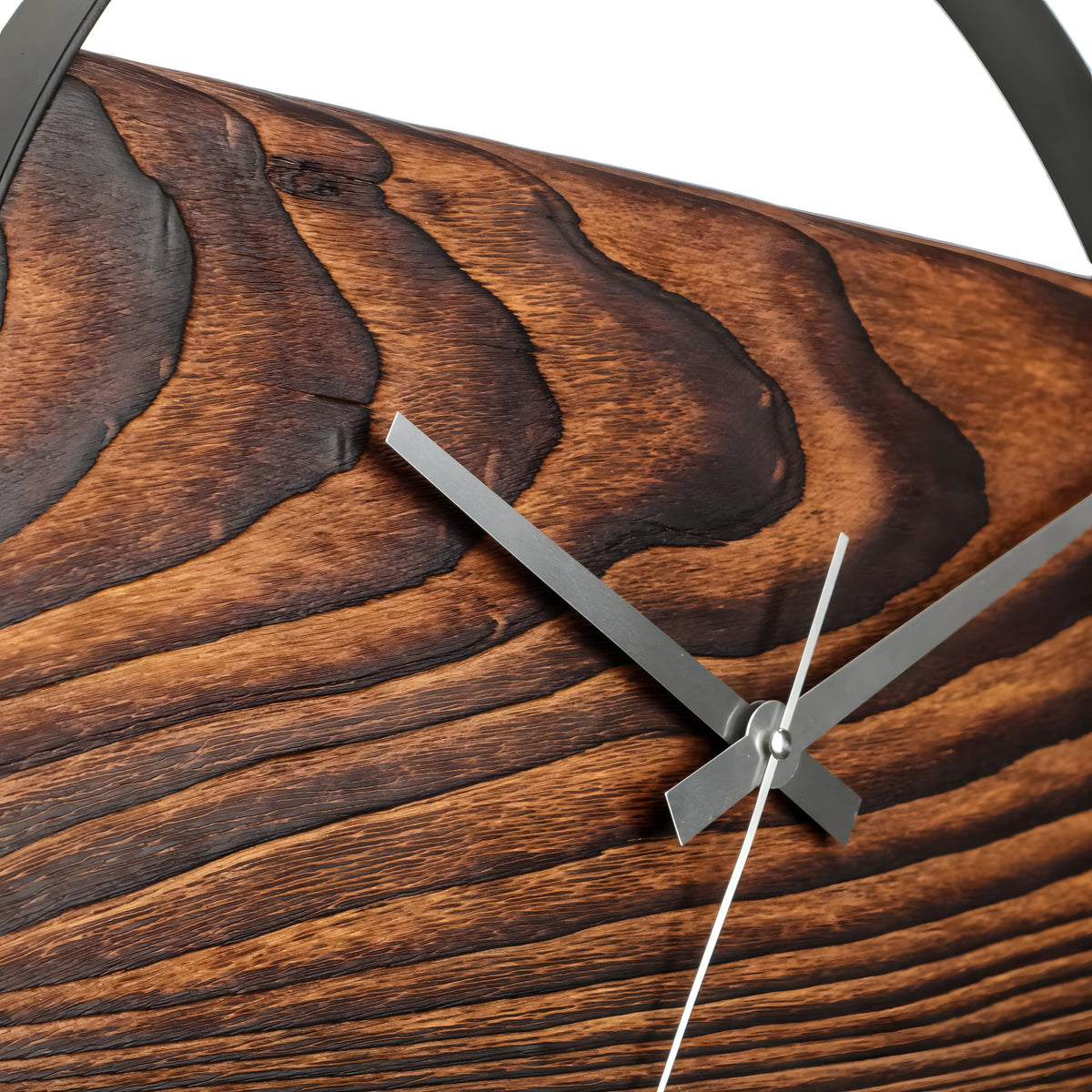 Shou Sugi Ban El Yapımı Ceviz Renk Köknar Ahşap Duvar Saati (48 cm)