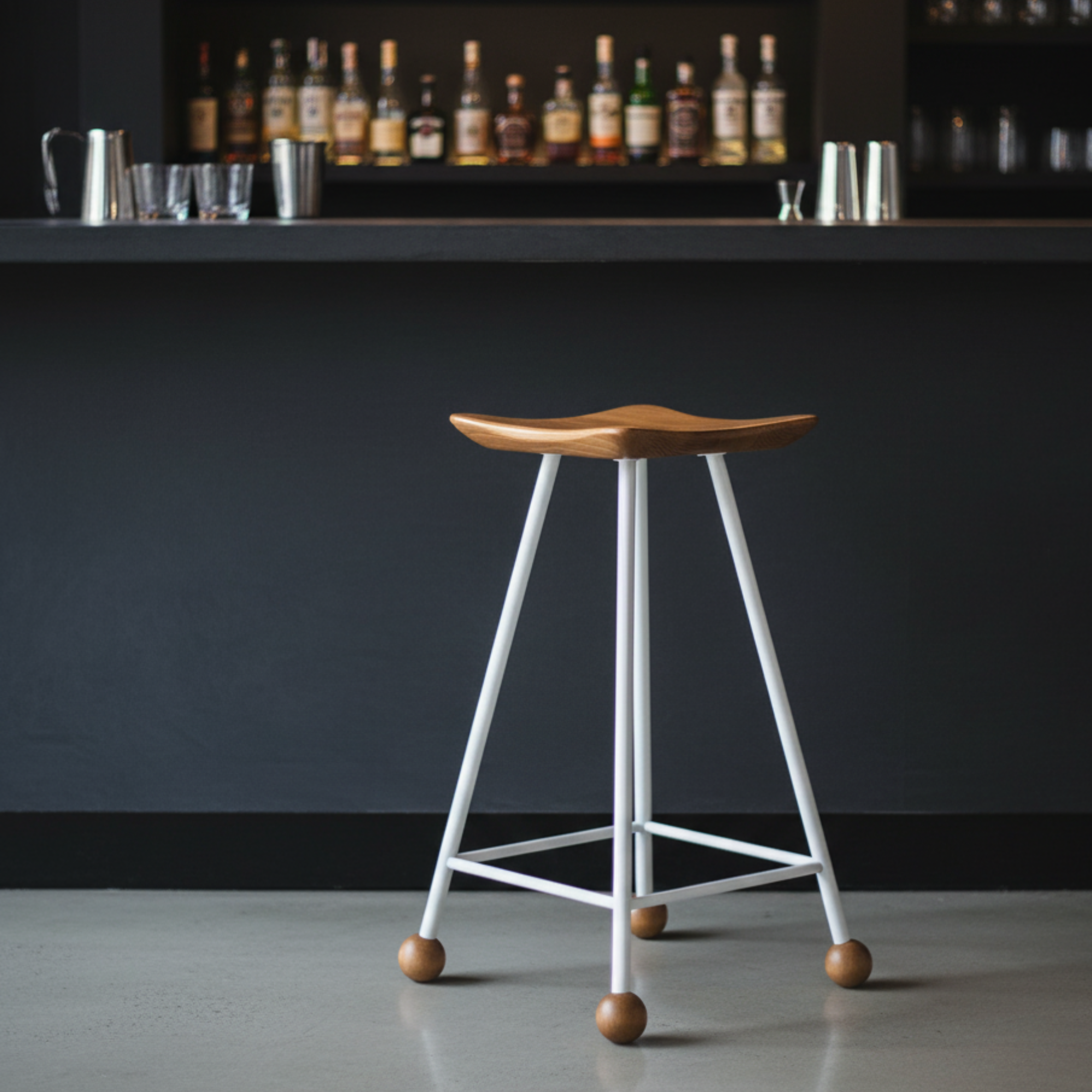 Bar Taburesi Ahşap Beyaz Metal Ayaklı – 65cm