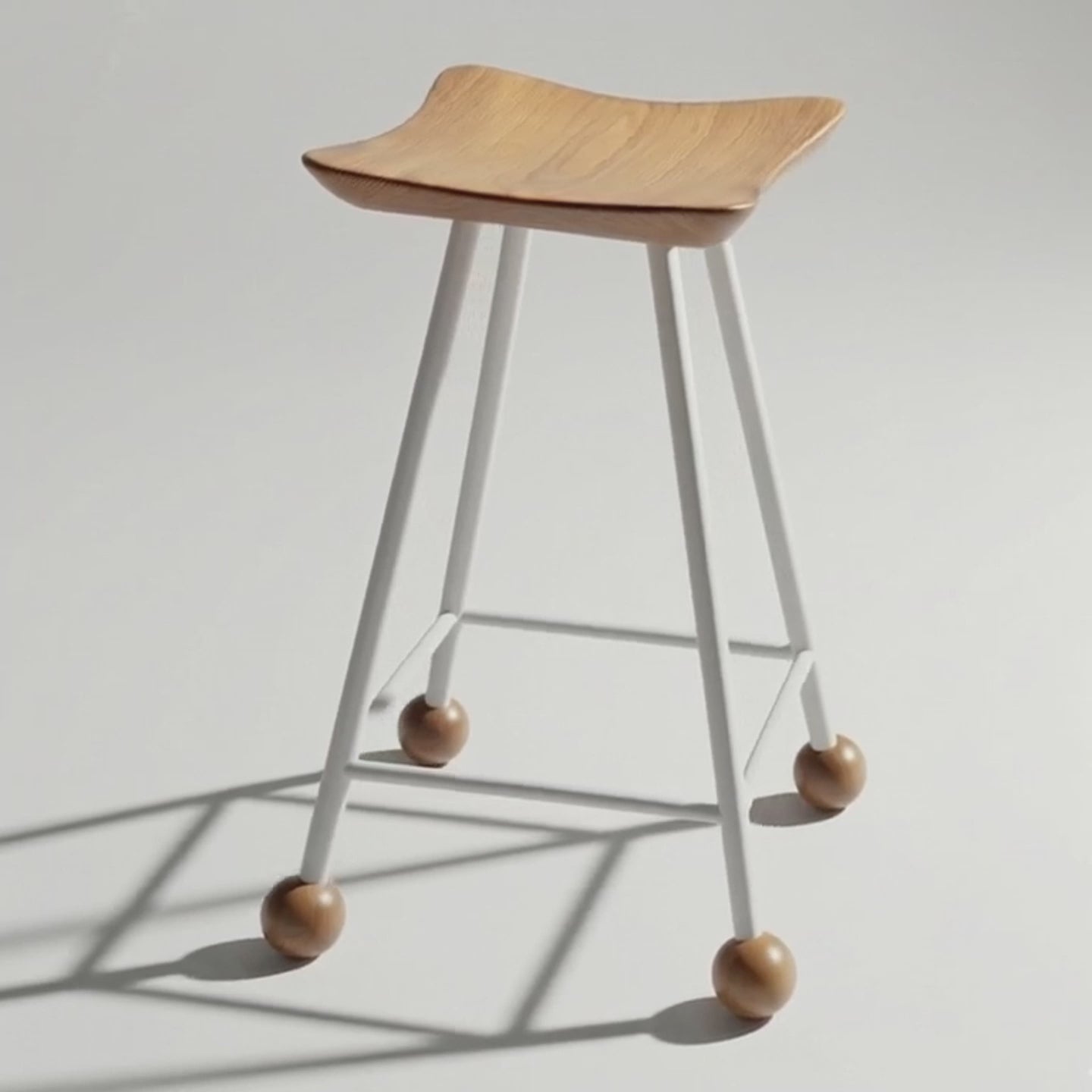 Tabure Ahşap Beyaz Metal Ayaklı – 55cm