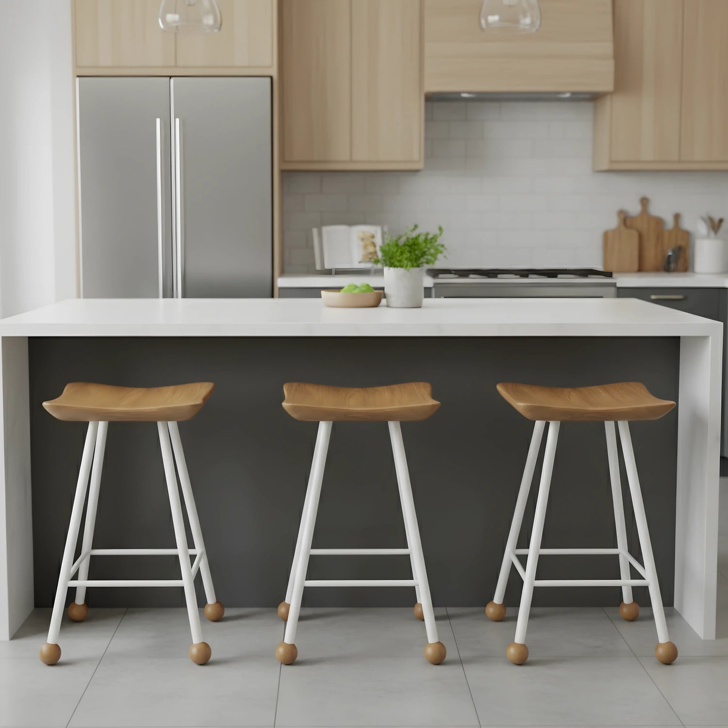 47 cm yemek masası taburesi mutfakta çoklu set kullanım sahnesi
